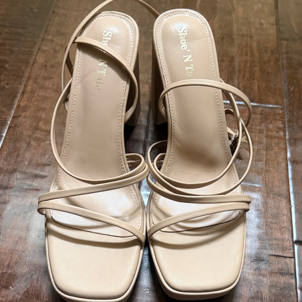 ShoeNTale Nude Platform Strappy Heels NWOT